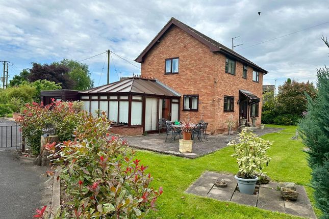 Thumbnail Detached house for sale in Church Road, Clehonger, Hereford