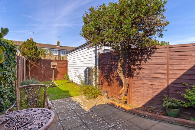 20, Kipling Avenue, Worthing photo 4