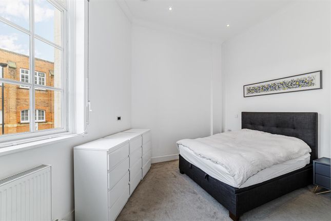Flat to rent in Winchester Street, London