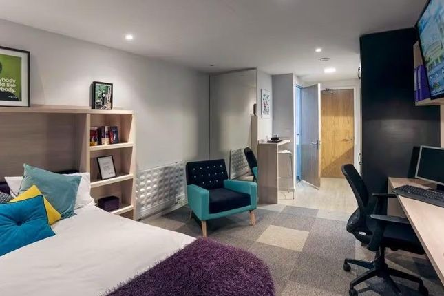 Thumbnail Flat to rent in Station Road, Cambridge