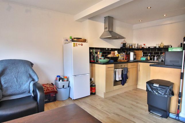 4 Tomkinsons Court, East Street, Tewkesbury photo 3