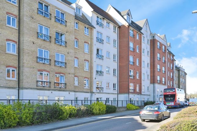 2-bed flat on Flat 214, Alpha House,, Broad Street, Northamptonshire, £136,500