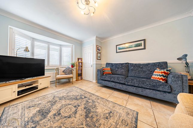 16, Salcombe Close, Warwickshire photo 3