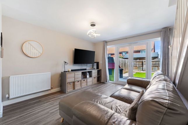 10, Verdant Green Close, Manchester photo 4