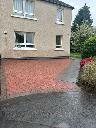 Flat to rent in Lounsdale Drive, Paisley, Renfrewshire