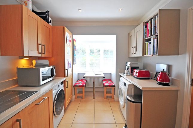 2, Bushnell Place, Maidenhead photo 4