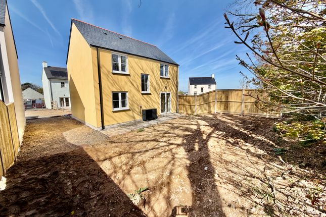 97, Court Meadow, Letterston photo 2