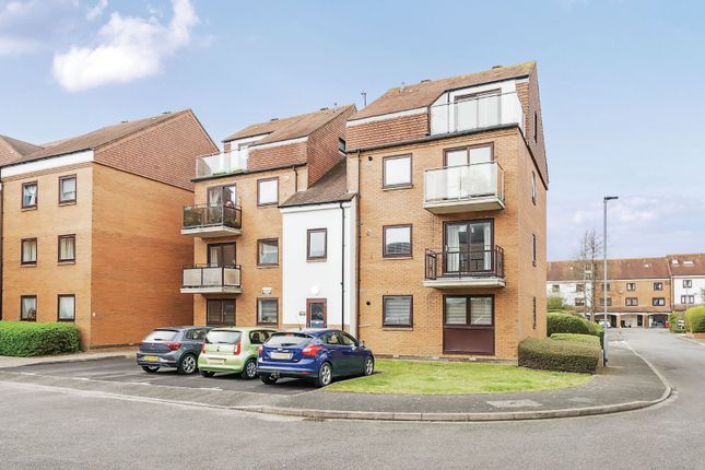 Flat for sale in Horse Sands Close, Southsea
