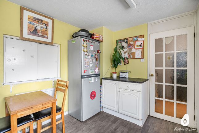 52 Birch Road, Ambrosden, Oxfordshire photo 4