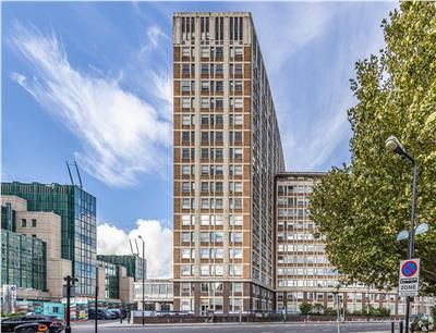 Office to let in Camelford House, Albert Embankment, London