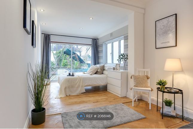 Thumbnail Room to rent in Denmark Hill, London