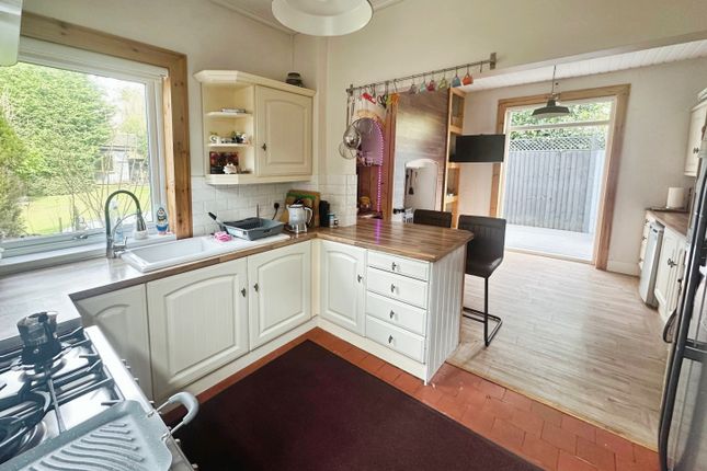 2, Copthorne Road, Pennfields, Wolverhampton photo 2