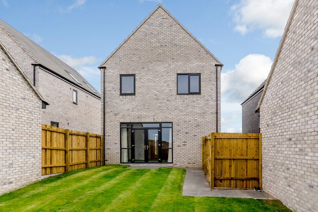 Thumbnail Semi Detached House For Sale In The Beat Meaux Rise Kingswood Thumbnail Semi Detached House For Sale In The Beat Meaux Rise Kingswood