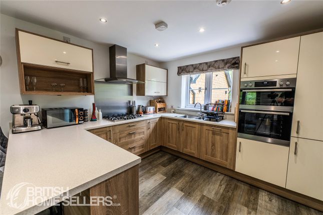 6, Wood Cutters Way, High Peak photo 4