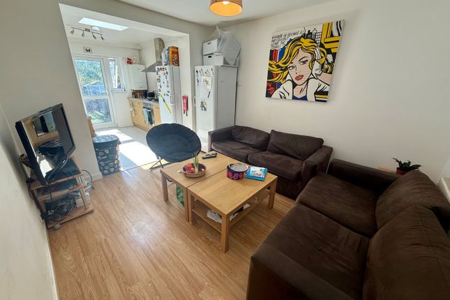 5, Chamberlain Road, Southampton photo 4