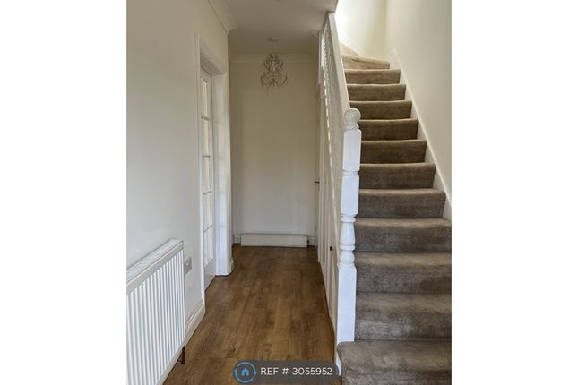 Hamilton Avenue, Surbiton photo 4