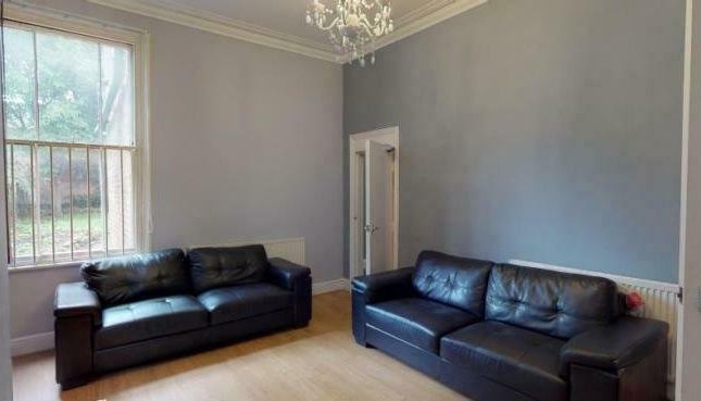 Gedling Grove, Nottinghamshire photo 2