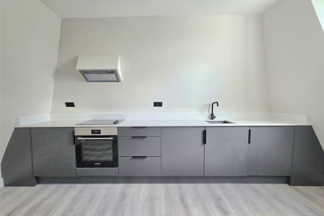 Flat 5, 6–8,, Victoria Road, Kent photo 2
