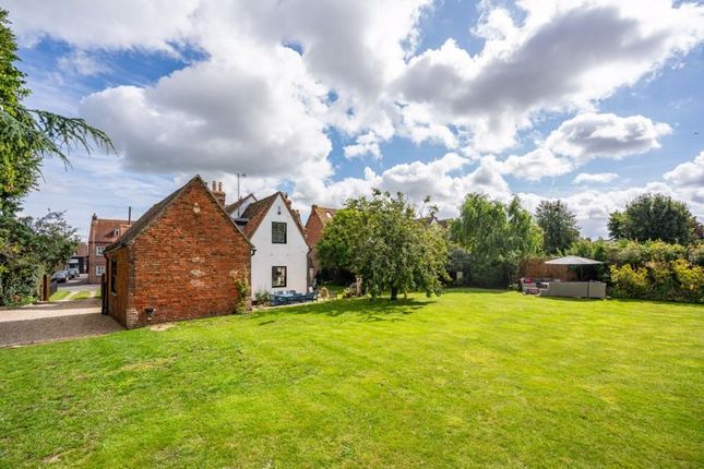 Detached house for sale in Upper High Street, Thame