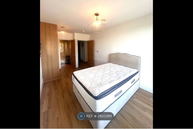 Flat, London Road, Isleworth photo 5