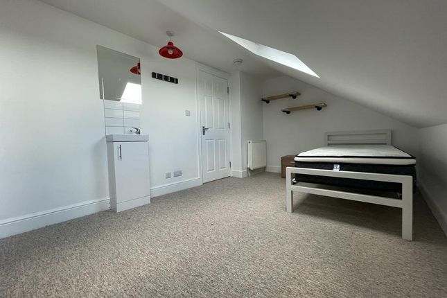 Terraced house to rent in Rugby Place, Brighton