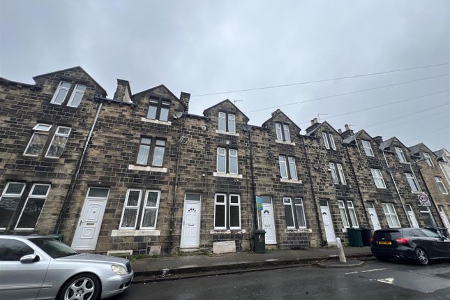 Thumbnail Property to rent in North Dean Road, Keighley