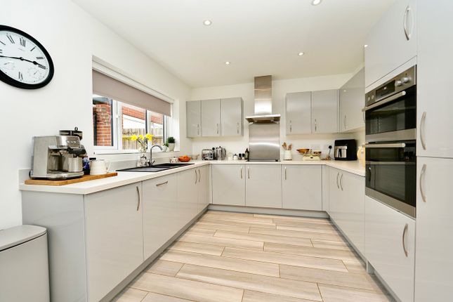 6, Viking Way, St Neots photo 4
