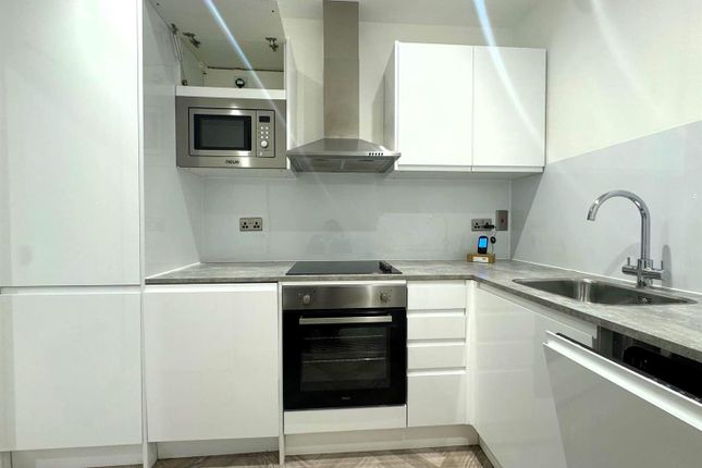 28, Oakley Place, Fleet photo 3