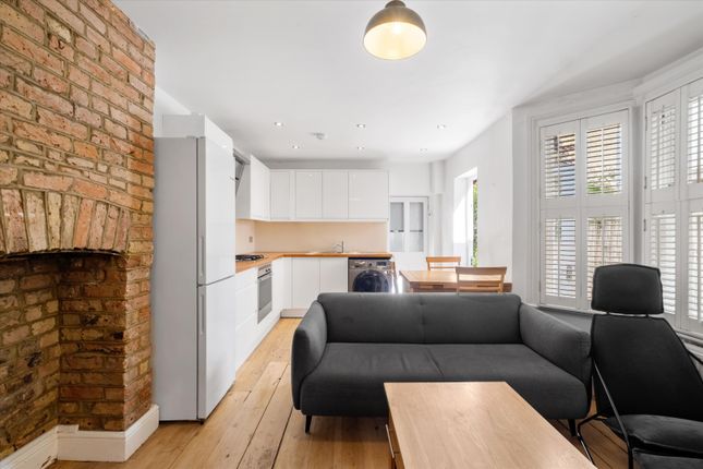 66, Rothschild Road, London photo 2