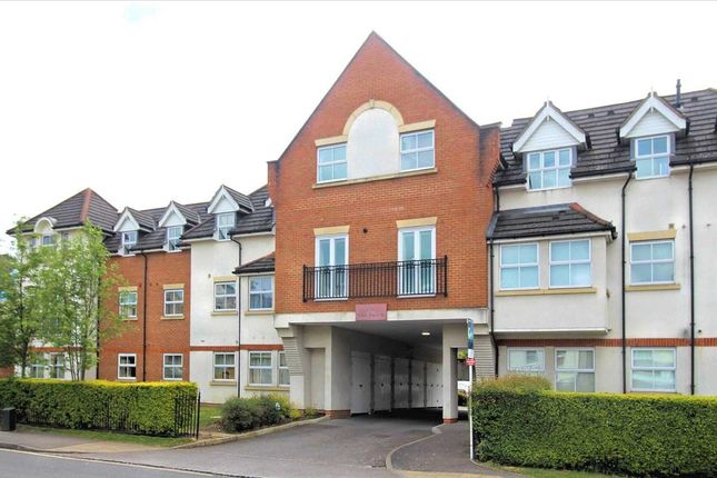 Thumbnail Property to rent in Goldsworth Road, Woking