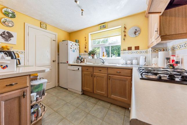 2, Prestwick Close, Grantham photo 3