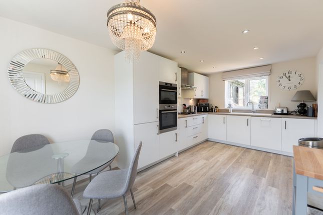 18 Blackhorse Drive, Market Harborough photo 3