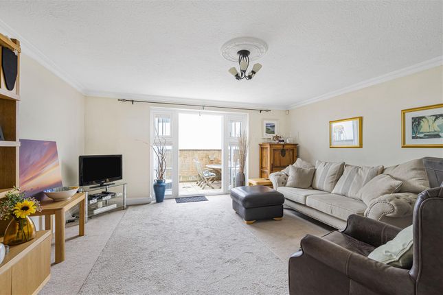 3, Esplanade Mews, Seaford photo 2