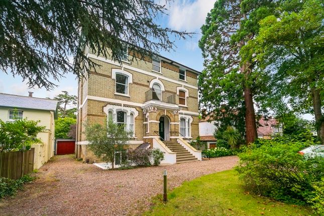Thumbnail Flat for sale in Palace Road, East Molesey
