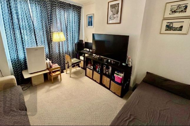 42a, Brenthurst Road, Willesden photo 2