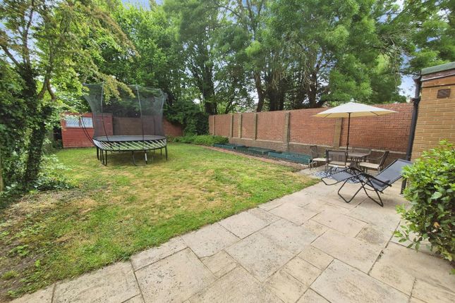 52, Witan Way, Oxfordshire photo 4