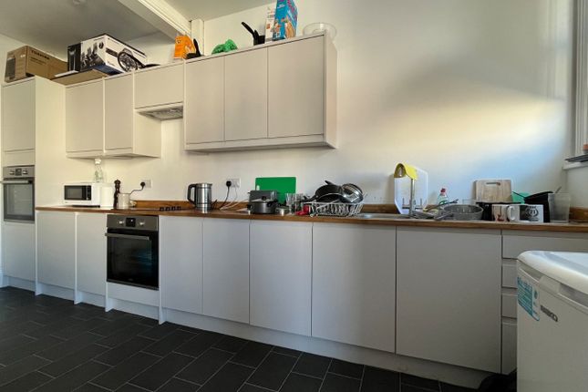 Room 3, Flat 3, 6, Stanford Road, Brighton photo 4