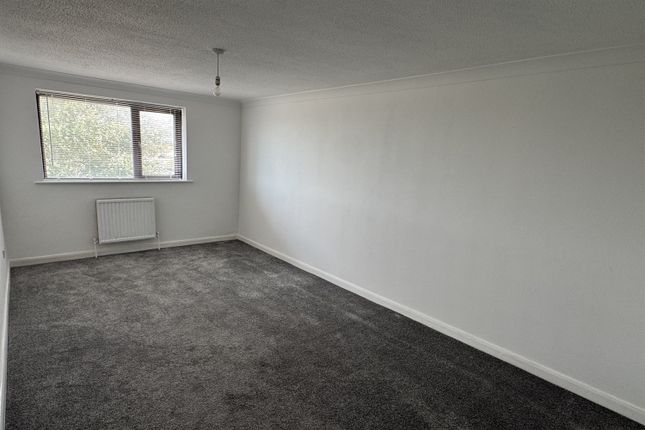 22, Mulberry Court, Grand Parade, New Romney photo 4
