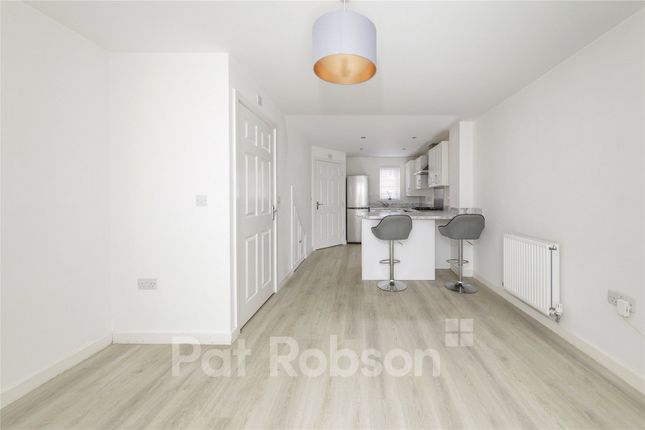 9, Cypress Point Grove, Newcastle upon Tyne photo 4