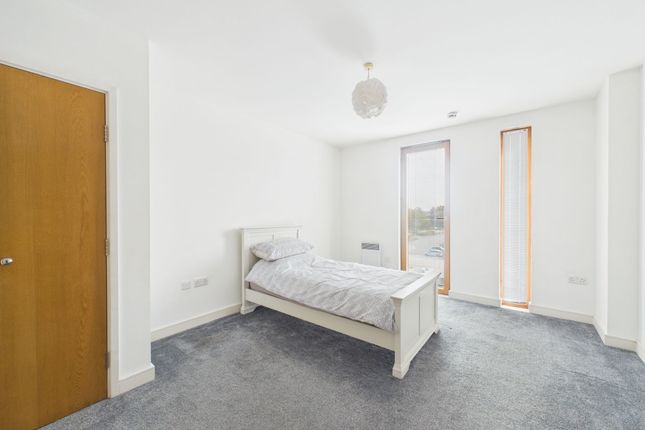 Apartment 63, The Wharf, Dock Head Road, Chatham photo 2