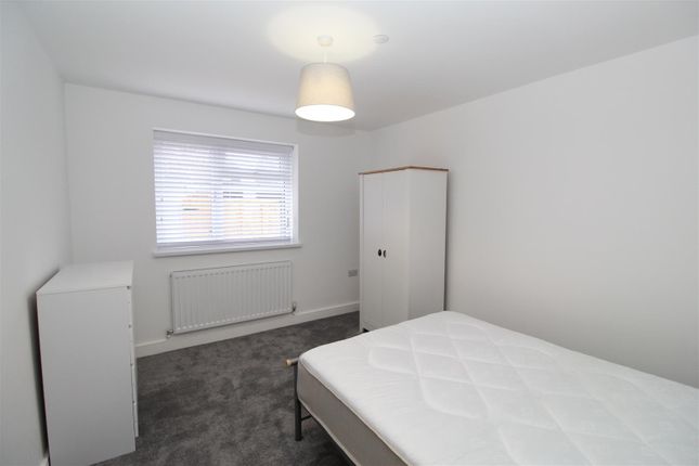 Flat 14 Alexander Beau Court 82-88, Caerphilly Road, Cardiff photo 4