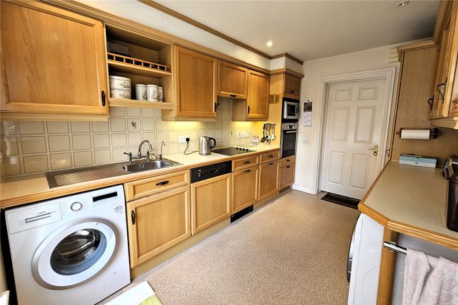 34, Mytchett Heath, Camberley photo 4