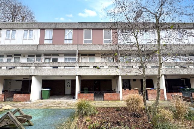 4-bed house on 111 Mangold Way, 111 Mangold Way, Erith, £110,000