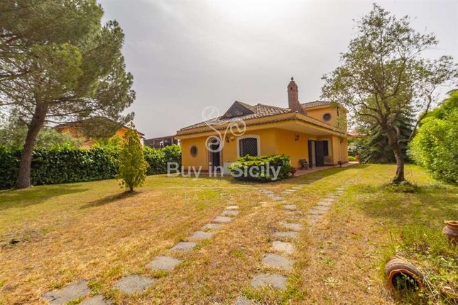 Thumbnail Villa for sale in Via Serra, Sicily, Italy