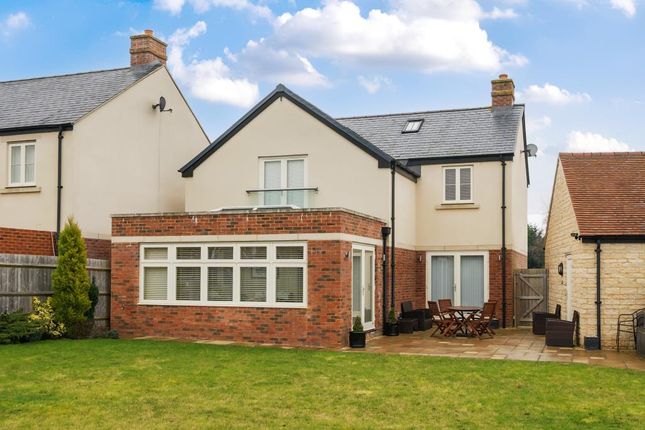 Thumbnail Detached house for sale in Dovecote Place, Curbridge