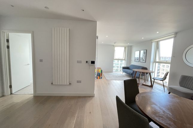 101 Carrick House,, Royal Crest Avenue, London photo 3