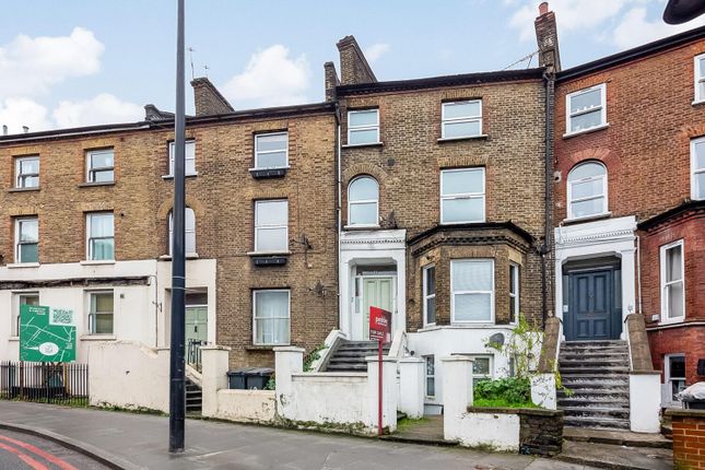 2-bed flat on Top Floor Flat, 21, Devonshire Road, London, £350,000