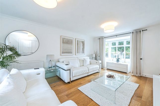26, Kirby Drive, Hampshire photo 4