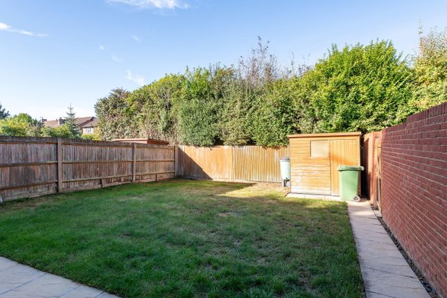 22, John Day Close, Maidstone photo 2