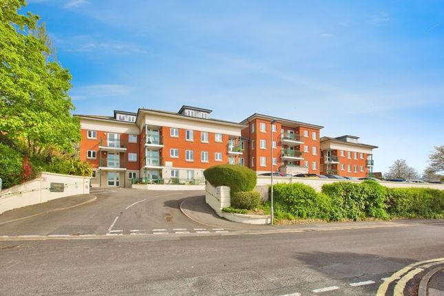 Flat for sale in Peelers Court, Bridport